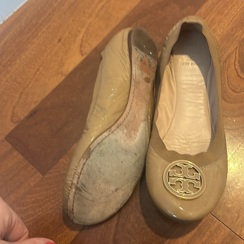 Tory Burch nude ballet flat - Picture 3 of 3